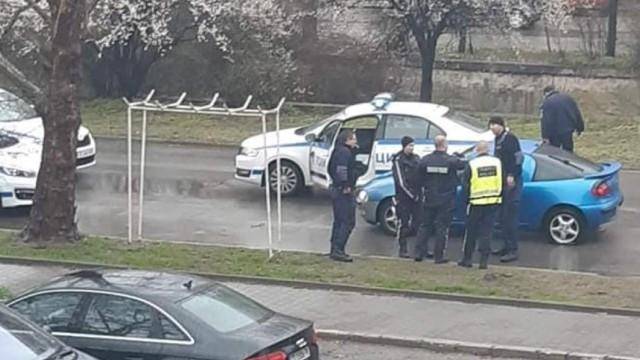 Протест в подкрепа на отстранените полицаи след гонката в Казанлък